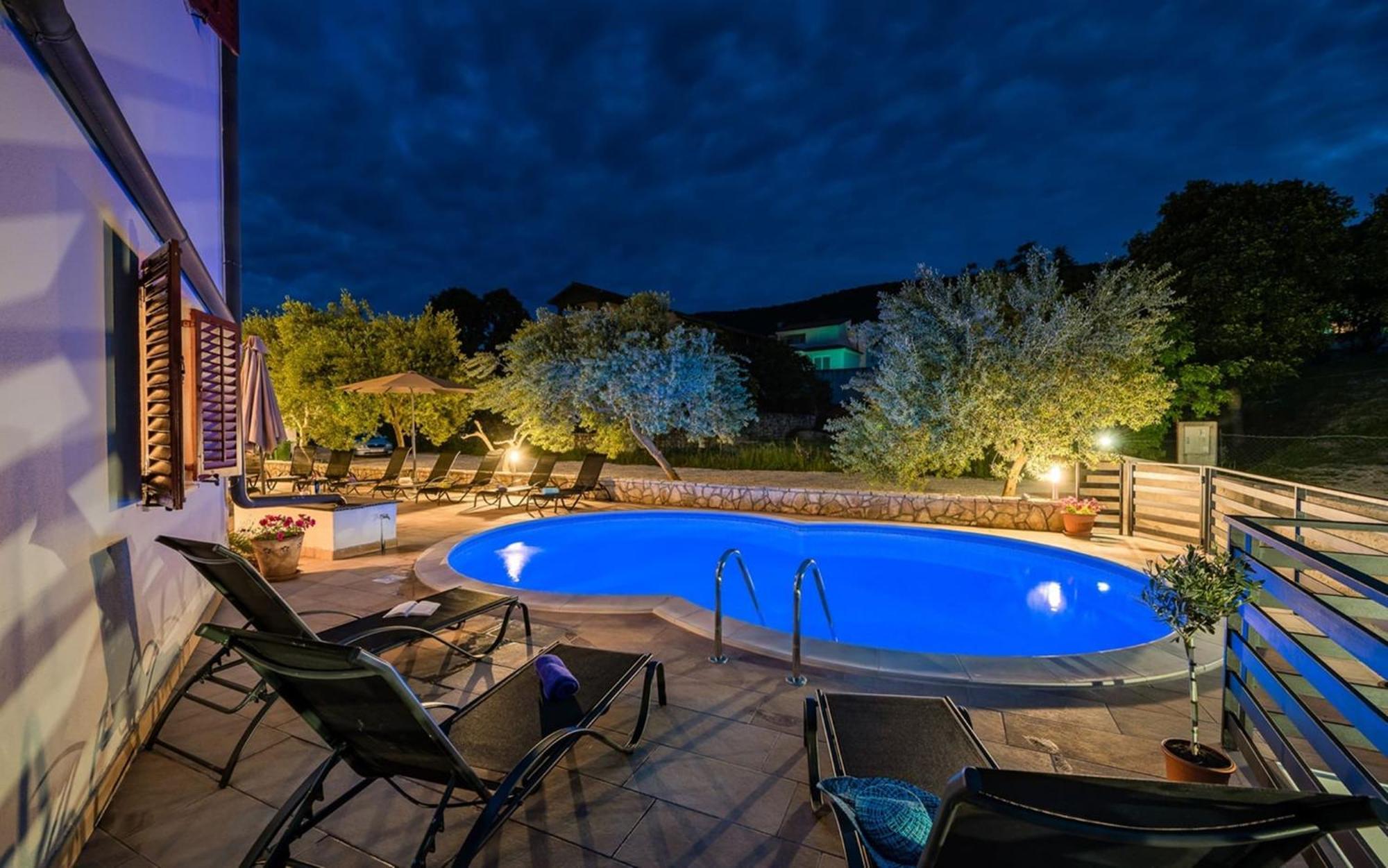 Serene Summer Oasis - Pool, Jacuzzi, Sauna, Sea View - Lara *